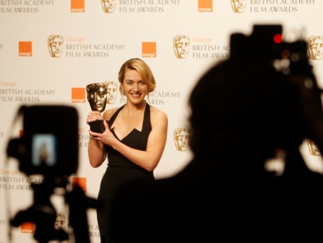 Кои звезди са подобрили стила си с времето?