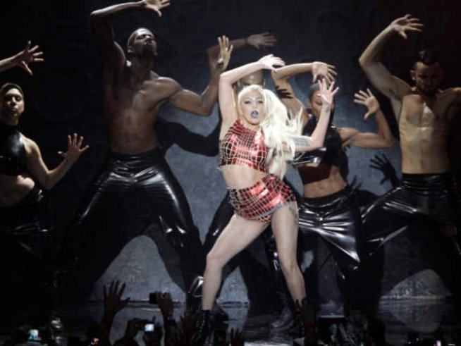 Лейди Гага няма да пее на стадион „Васил Левски“