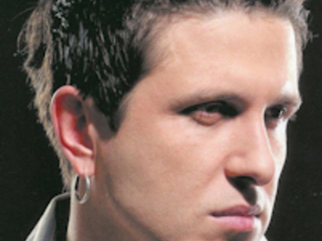 Асен Блатечки: Сменям си телефона заради фенки