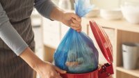 Изхвърляме повече, отколкото трябва: Как да намалим отпадъците вкъщи