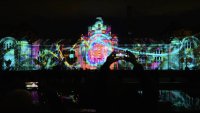 22 светлинни творби преобразяват най-известните фасади, паркове и площади по време на Фестивала на светлините LUNAR