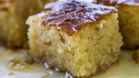 Реване с грис и ароматен сироп
