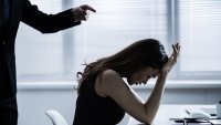 Токсична среда в офиса? 7 хитри начина да се справите, без да напускате