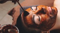 Мощна маска против бръчки с какао и джинджифил за млада кожа