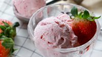 Домашен сладолед с ягоди