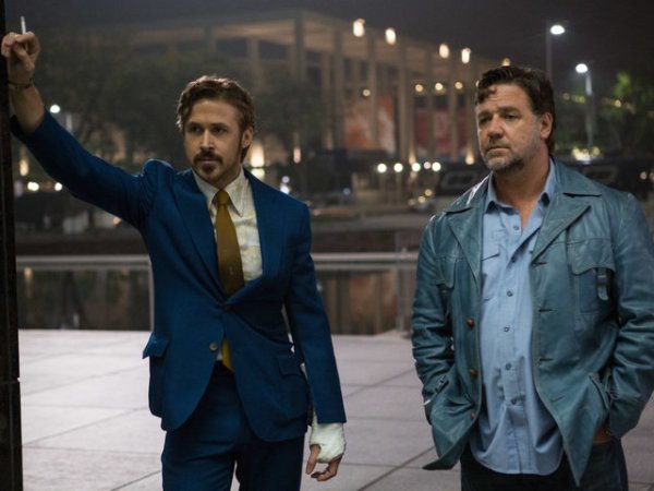 &bdquo;The Nice Guys&ldquo; (&bdquo;Любезните пичове&ldquo;)
Лос Анджелис през 70-те години на миналия век. Едно изчезнало момиче, недотам успешен детектив и охранител и сложен случай, който трябва да бъде разкрит. По пътя си двамата партньори откриват много тайни, заговор, в който са замесени големи хора от властта. В ролите ще видите невероятните Ръсел Кроу, Райън Гослинг, Ким Бейсинджър и други. &nbsp;&nbsp;Снимка:&nbsp;outnow.ch