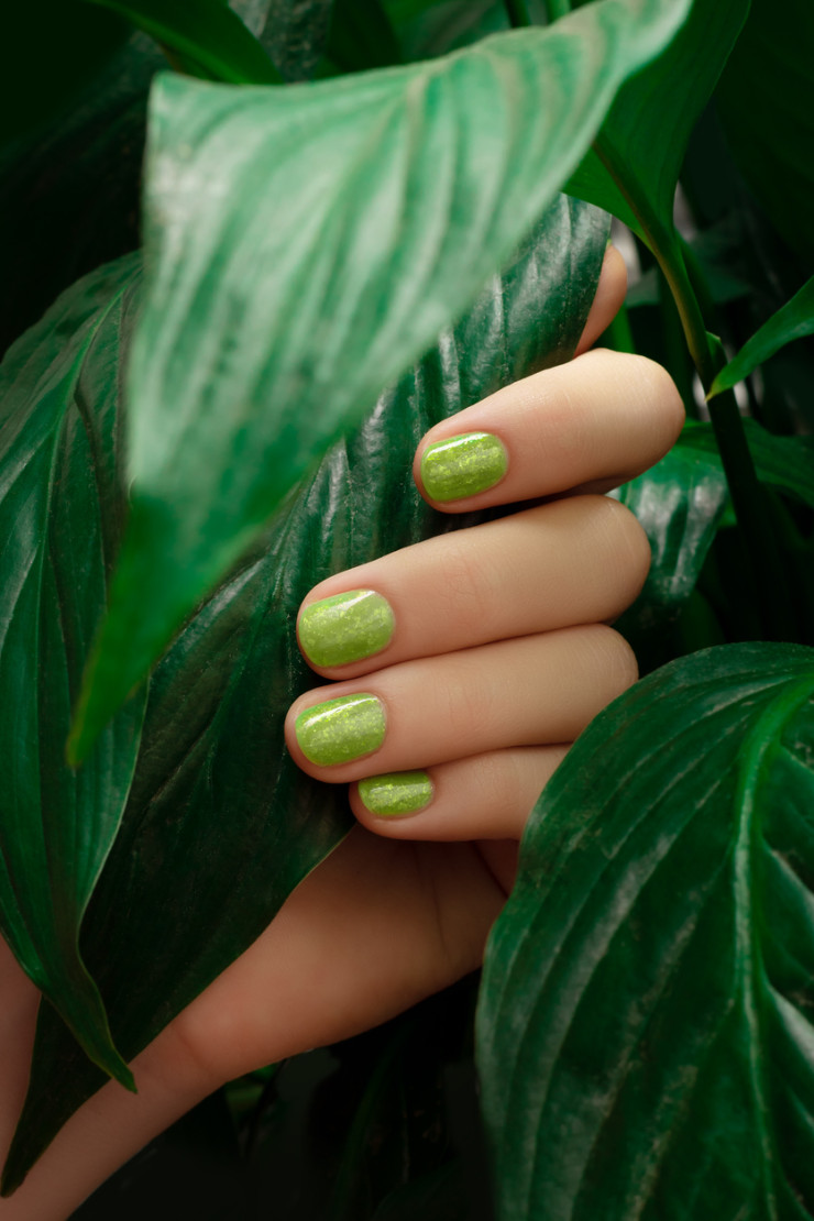 Зелени нокти.